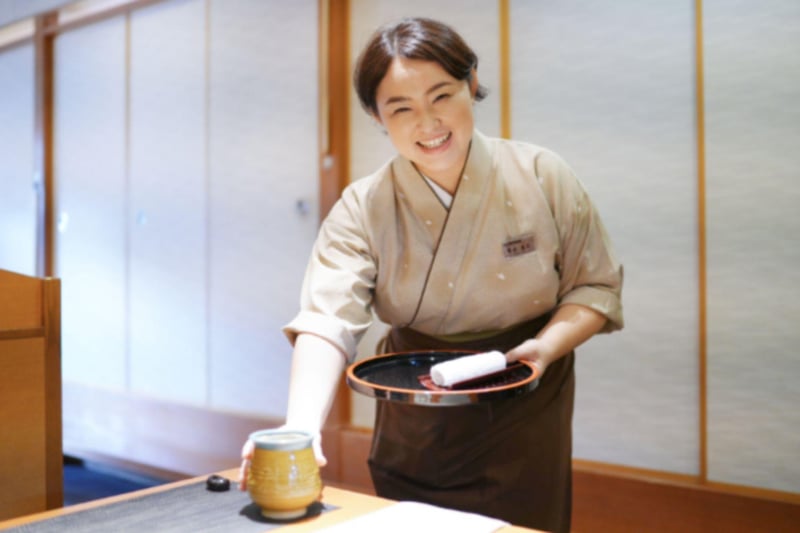 🔰北新地で働こう✨すし処おとわ🍣 ホールスタッフ募集中♪《すし処おとわ 北新地 船大工店》＼初めてのスキマバイトにおすすめ🔰／