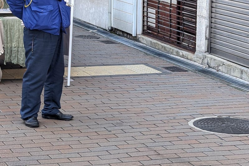 神社への案内臨時スタッフ