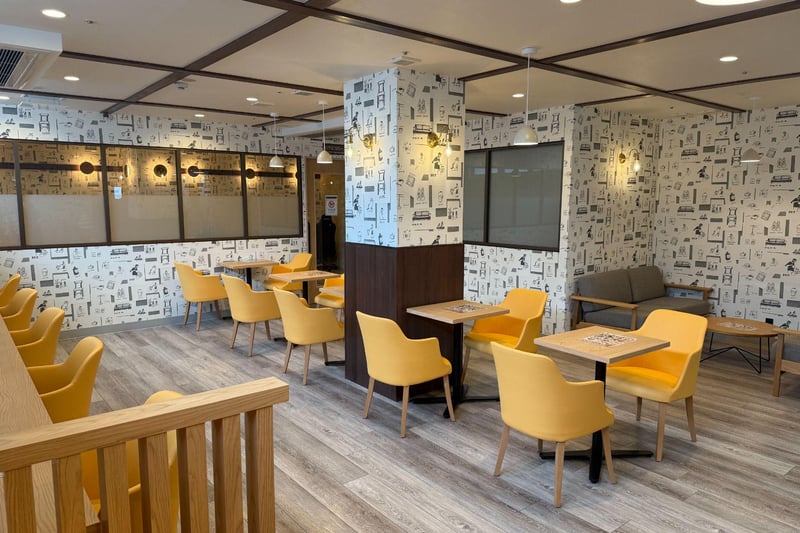 【KK ラウンジ 川崎店】おしゃれなカフェで接客・キッチン・清掃のお手伝いをしてくれる方募集中♪